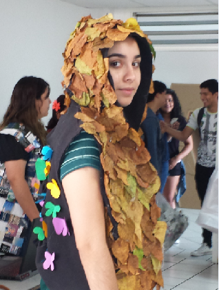  Estudiantes del CUT diseñan prendas con material reciclado