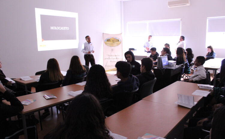  Alumnos de Prepa CUT participan en taller sobre holocausto