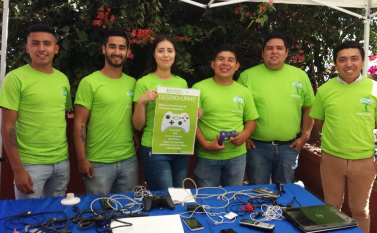  Alumnos del CUT organizan campaña para reciclar productos electrónicos