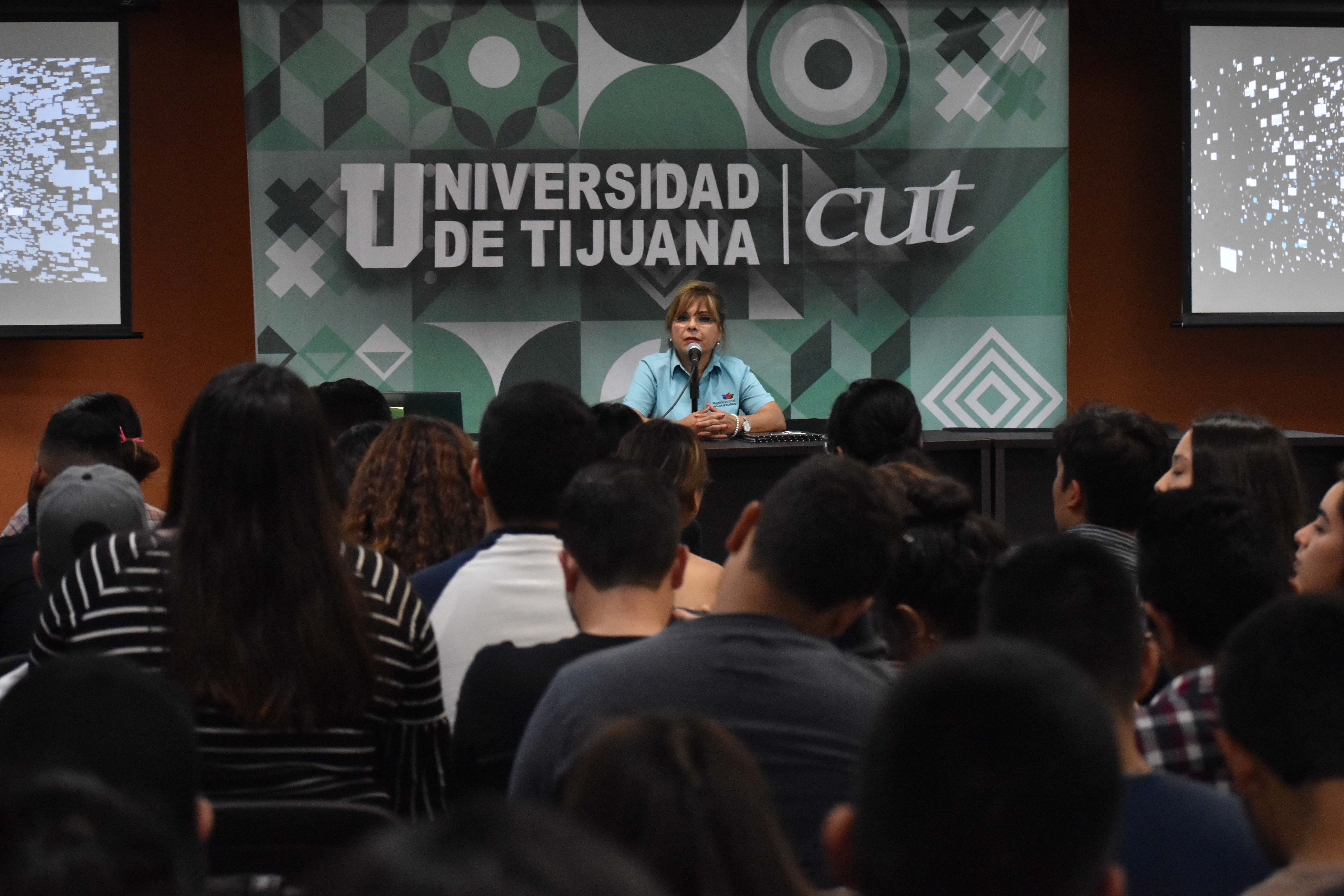 Universidad de Tijuana » Estudiantes de Arquitectura y Diseño Gráfico del  CUT realizan repentina