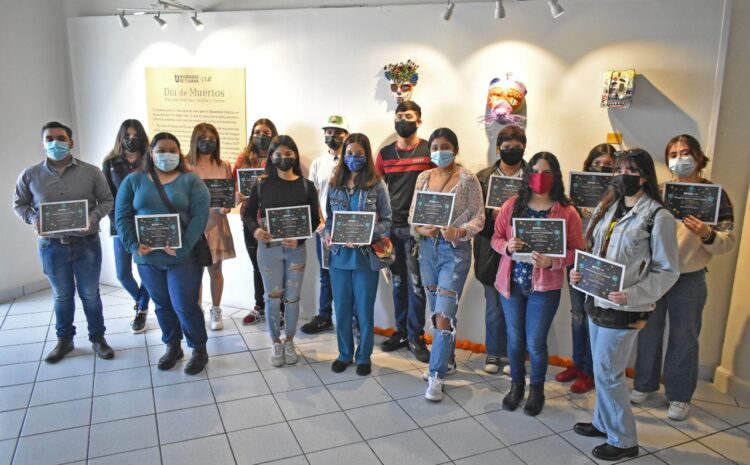  Exhibición de máscaras mexicanas elaboradas por alumnos de CUT