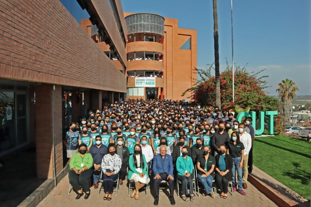 Dan Bienvenida A Estudiantes De Nuevo Ingreso En CUT Universidad ...