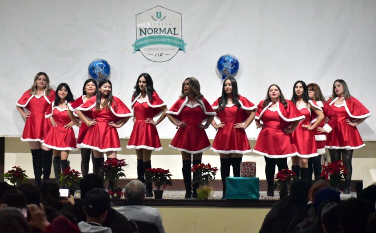  Escuela Normal de CUT Universidad celebra Festival Navideño