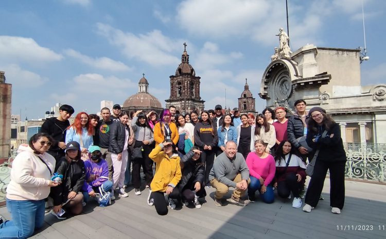  Estudiantes del CUT realizan viaje de estudios a la Ciudad de México