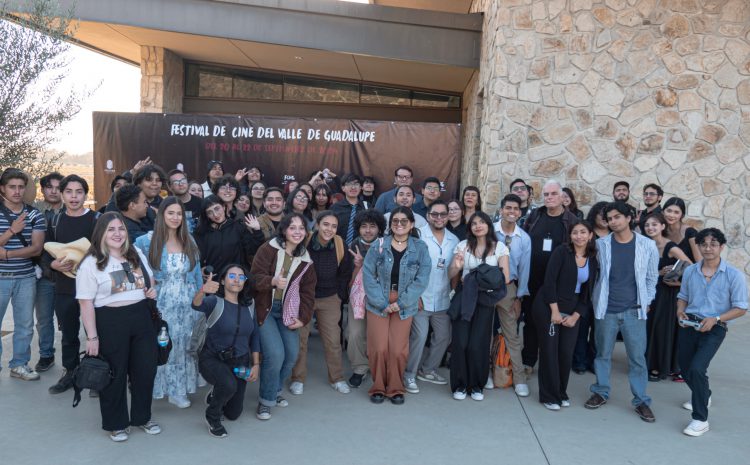  Alumnos de CUT asisten a Festival de Cine del Valle de Guadalupe