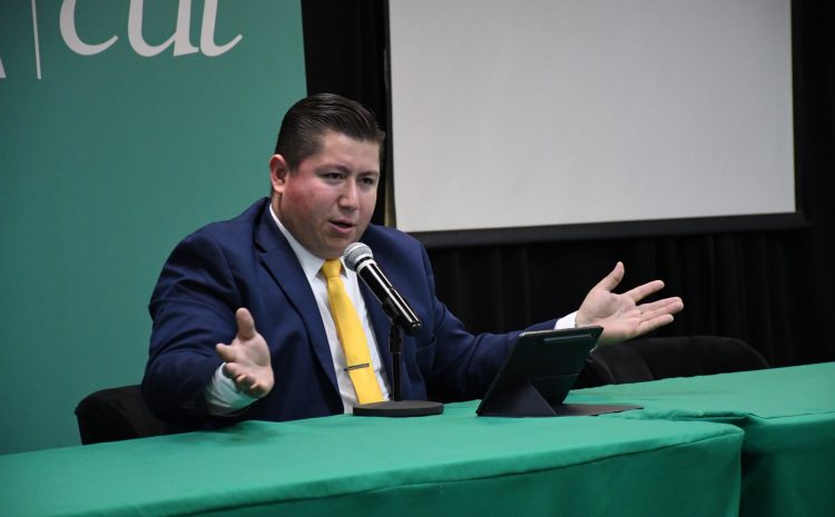  Analizan en CUT el pasado, presente y futuro de la Constitución de 1917