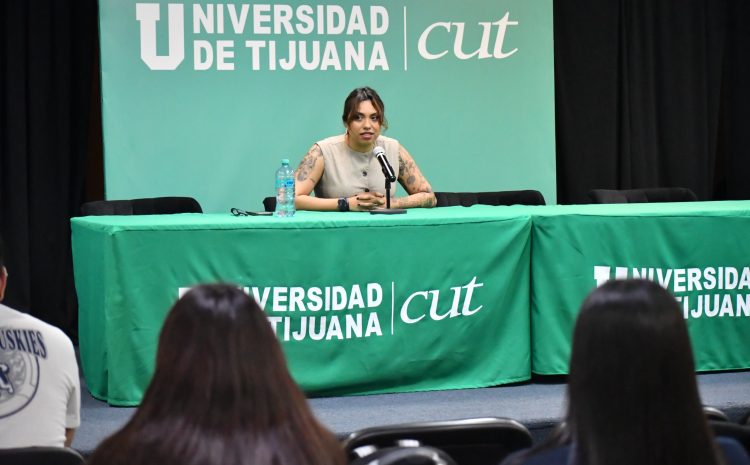  Especialista aborda factores y conductas de riesgo en estudiantes de Psicología