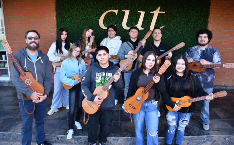  Impulsa CUT el aprendizaje cultural con demostración de fandango