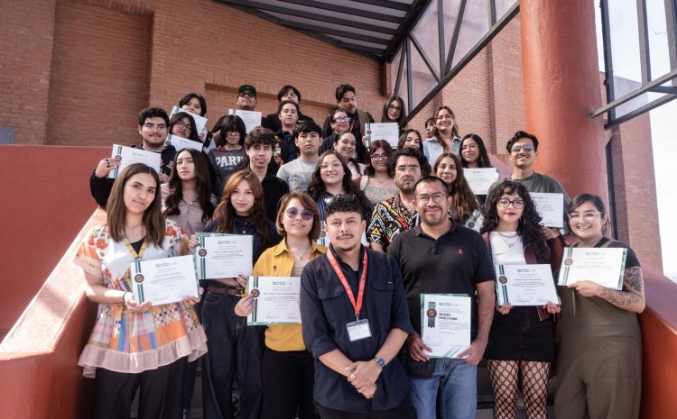  Cuartoscuro impulsa formación en fotoperiodismo en CUT Universidad