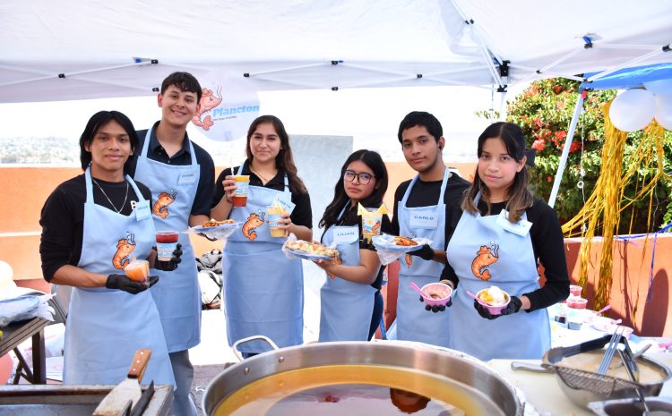  Estudiantes de Comercio Exterior presentan proyectos finales en CUT Altamira