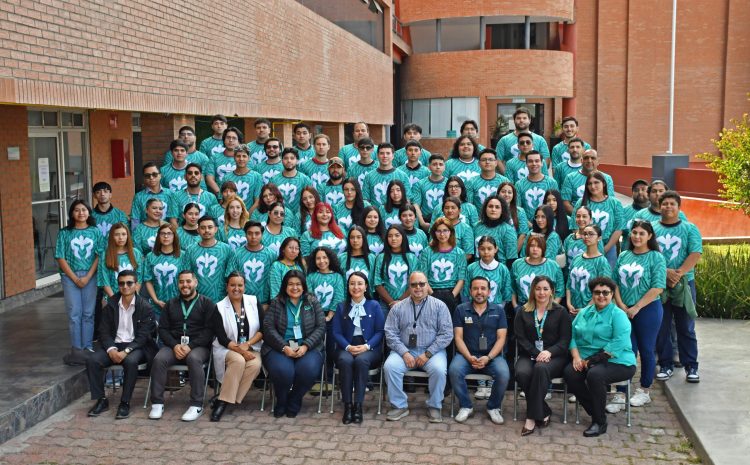  Dan bienvenida a estudiantes de Licenciatura y Posgrado