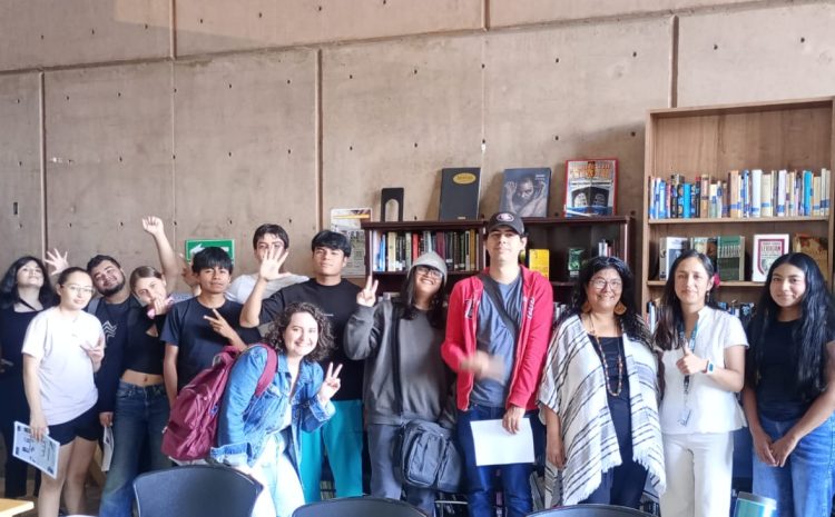  Estudiantes del CUT fortalecen sus habilidades de escritura en taller autobiográfico