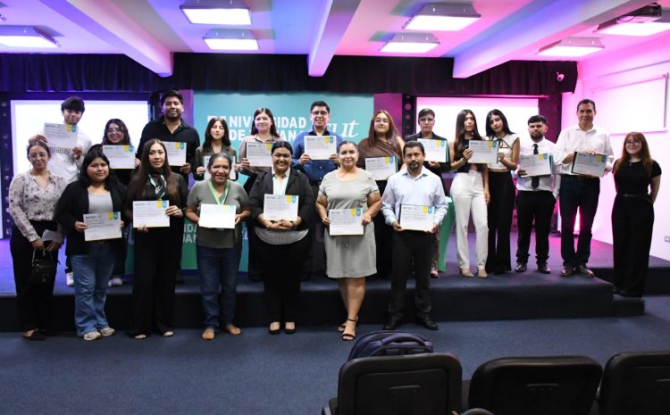  Estudiantes de Administración y Contador Público presentan proyectos de impacto organizacional